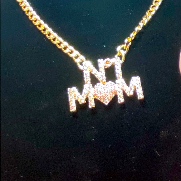 Jewelry - No1 Mom Goldtone necklace with pink stones